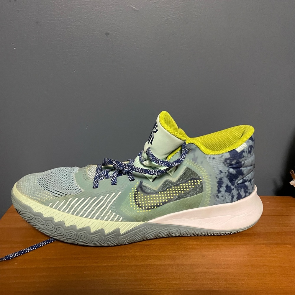 Nike Kids' Gray and Yellow Sneakers